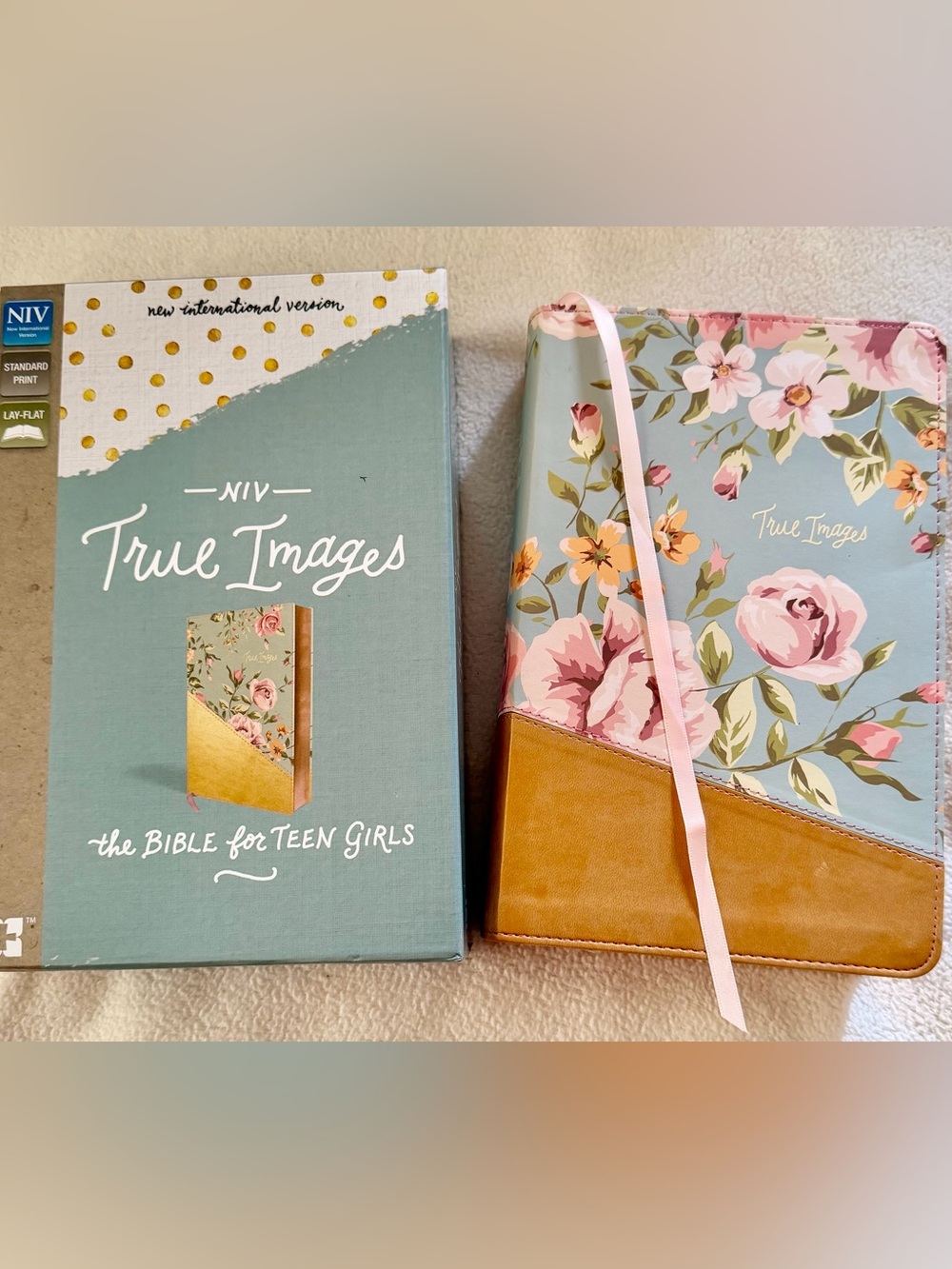 NIV, True Images Bible for Teen Girls, Leathersoft ,Teal and Gold